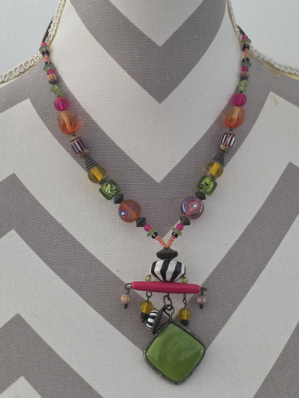 Treska Vintage Carnival Multi-color Beaded Necklace Choker 14-16"